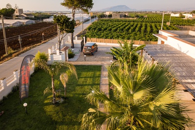 KiteWorldWide Kitesurfing Sicily Villa La Stagnone