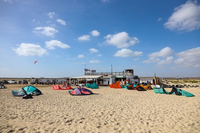 KiteWorldWide Kitesurfen Kap Verden Sal Kitecenter Mitu Monteiro