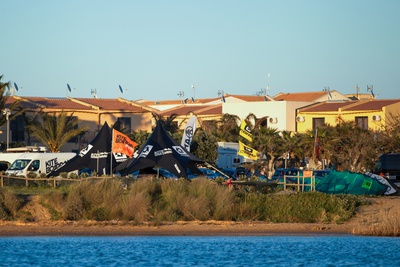 KiteWorldWide Kitesurfing in Italy - Sicily