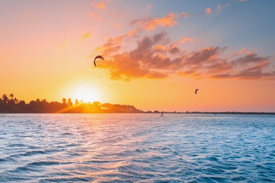 Kitesurfing in Kalpitiya, Sri Lanka