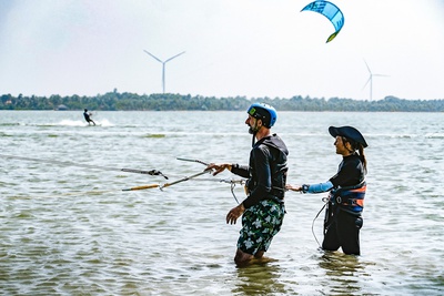 Kitesurfing in Kalpitiya, Sri Lanka