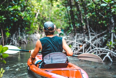 KiteWorldWide Kitesurfing Zanzibar canoeing